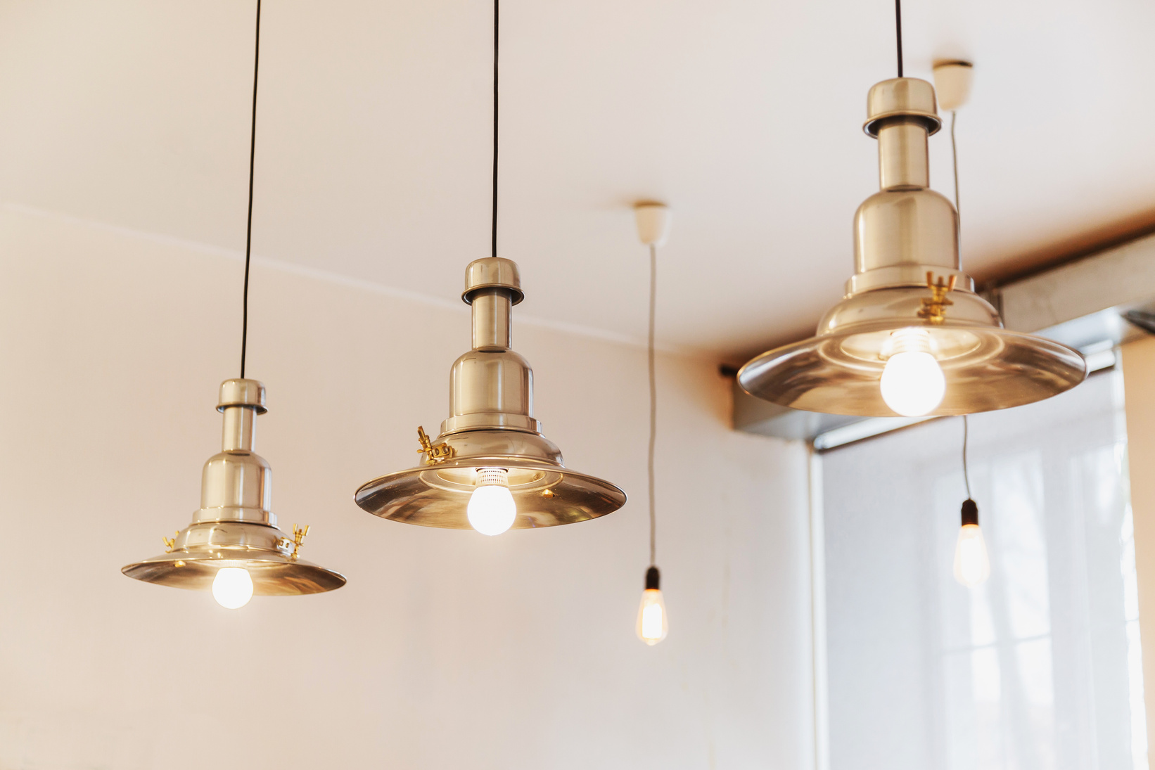 Loft Style Lighting Decor in Coffee Shop